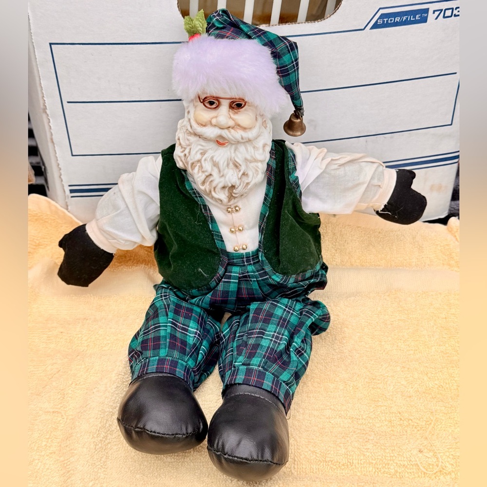 14" Santa Claus Doll 1994 Four Star International W/ Ceramic Face & Cloth Body